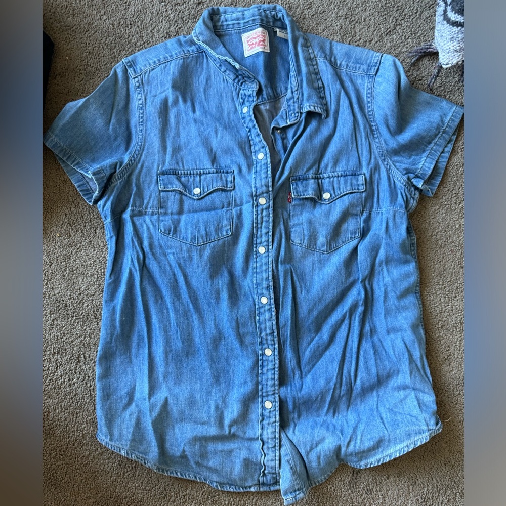 Levi’s short sleeve button down
